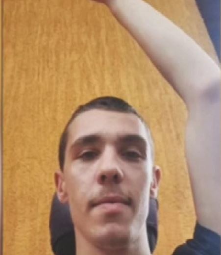 El este tânărul de 18 ani care a murit după ce a intrat cu mașina într-un TIR. Motivul pentru care Alexandru a recurs la un asemenea gest extrem