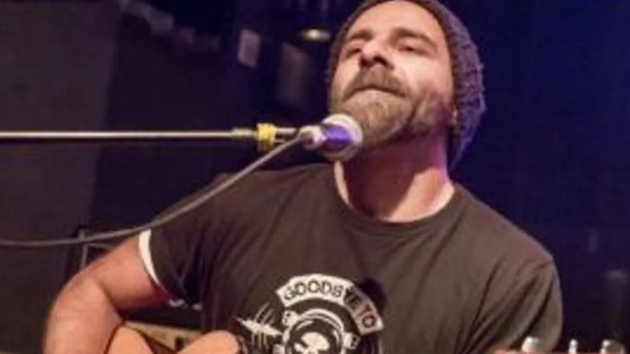 Donatie de Craciun pentru sotia si fiica lui Vlad Telea. Ce au primit in dar de la mai multe mamici!