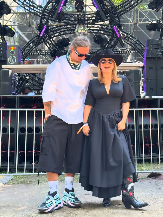 Andreea Esca, apariție surprinzătoare la UNTOLD! Mama Alexiei Eram a avut o țintă mulată și decoltată