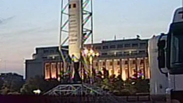 Racheta orbitala expusa in Piata Victoriei din Bucuresti! Va fi lansata in primavara lui 2013!
