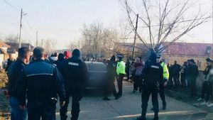 Bătaie ca-n Vestul Sălbatic pe un drum din județul Vâlcea. Doi fotbaliști au fost tăiați cu secera de mai mulți romi