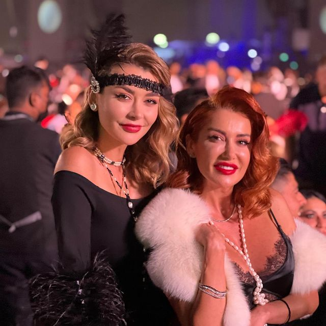 Vă mai aduceți aminte de trupa Bambi? Denisa și Raluca Tănase s-au "transformat" cu ajutorul operațiilor estetice și au devenit antreprenoare!