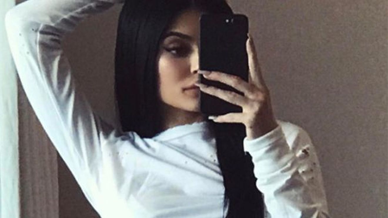 Supriză în showbiz! Şi-a ţinut sarcina secretă până a născut! Nimeni nu se aştepta la asta