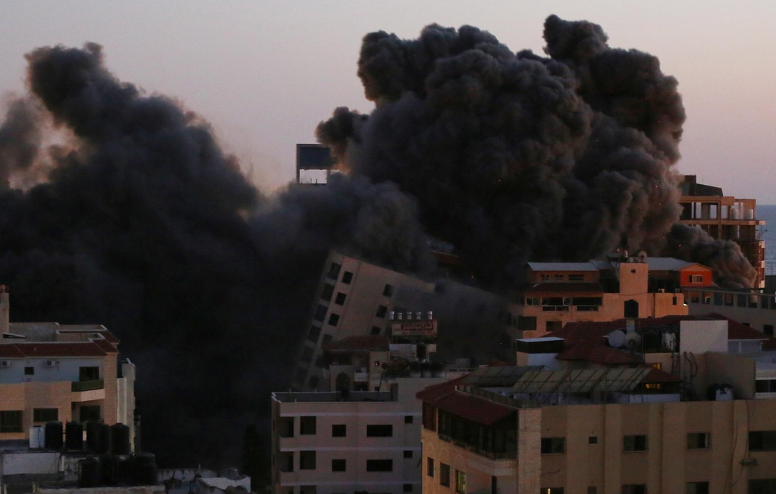 Israelul a distrus într-un atac o clădire Hamas cu 10 etaje din Gaza ( sursa foto Profimedia )