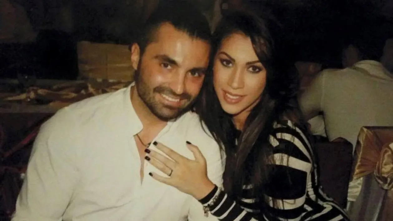 Pepe şi Raluca, în faţa altarului. Au fost naşi de cununie pentru...