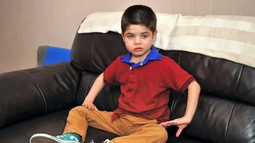 Cea mai ciudata tulburare de alimentatie: un baietel pofteste la orice, de la covoare la pietre