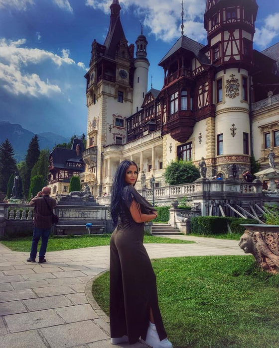Andreea, iubita lui Voduț, seamănă izbitor cu Kim Kardashian