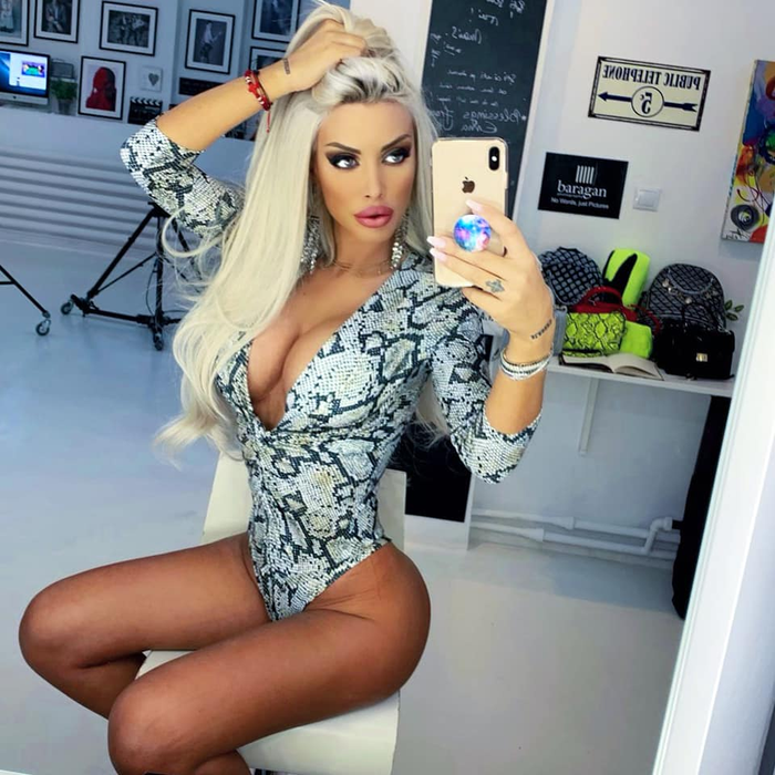 Nu are nicio rușine! Loredana Chivu, cu „rușinica” la vedere pe o plajă din Mamaia. Când s-a întors, s-a văzut tot