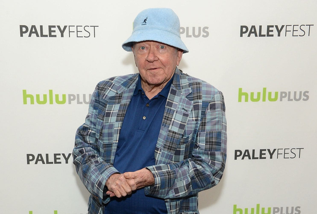 Blestemul “Beverly Hills”. Un alt actor din îndrăgitul serial a murit. Este al treilea star, în ultimele două săptămâni