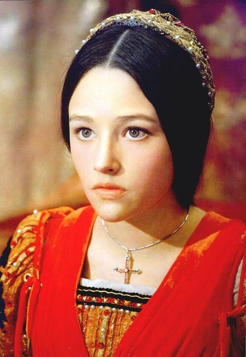 Olivia Hussey din IIsus din Nazaret a ajuns la 66 de ani