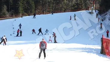 Turistii care isi petrec Revelionul pe Valea Prahovei vor putea schia la Sinaia, Busteni si Azuga