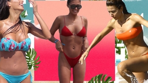 Top 30 sexy-vedete care aleargă în valuri, pe sfârșit de sezon. Pe ce locuri s-au “clasat” Antonia, Delia, Carmen Brumă sau Ioana Filimon