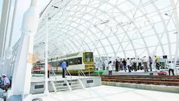 Coada pe Pasajul Basarab!