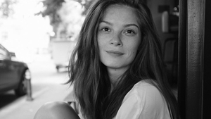 Cum a „stricat” Doina Teodoru o familie fericită. Iubita lui Cătălin Scărlătescu, protagonistă într-o comedie spumoasă despre un triunghi amoros