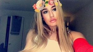Cum s-a pozat fiica cea mică a Anamariei, în ziua înmormântării Ionelei Prodan! Sarah nu se duce la funeraliile bunicii ei