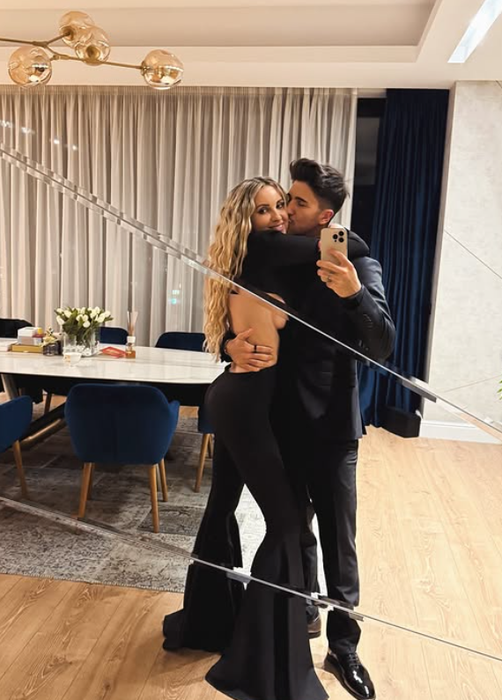 Cum a răspuns Otniela Sandu, după ce a fost acuzată că stă cu Sebastian Dobrincu doar pentru bani: ”Propria ta frustrare…”