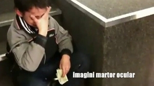 Imagini revoltatoare! Un copil de doar cativa ani a fost torturat de paznicii unui mall cu spray-ul paralizant - Uite-l cum arata si cum abia mai vorbeste dupa ce a inhalat piper