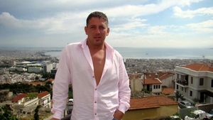 Candva era tatal prezentarilor de moda iar acum s-a facut de ras la un eveniment: “Ce e aia dress-code? Nu stiu eu d`astea!”