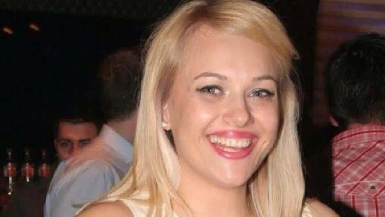 Iti mai aduci aminte de Pisi din Inima de tigan? Cum arata surorile ei. Toate trei sunt frumoase de pica