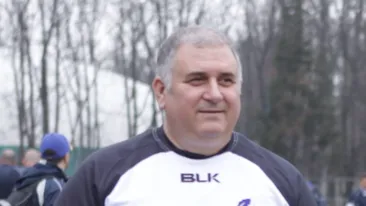 Este cel mai riguros, dar si cel mai celebru bucatar din Romania!Vezi aici cel mai mare secret al lui Horia Virlan!