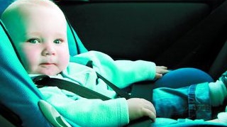 Cum va feriti bebelusii de accidente auto