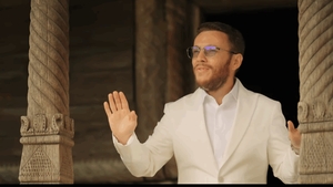 Scandal monstru cu Florin Cercel! A filmat un videoclip în curtea unei biserici și...