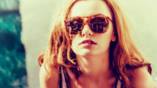 Alexandra Stan si-a lasat fanii cu gura cascata! Cand s-a aplecat pe balcon, i s-a ridicat fusta si i s-a vazut...