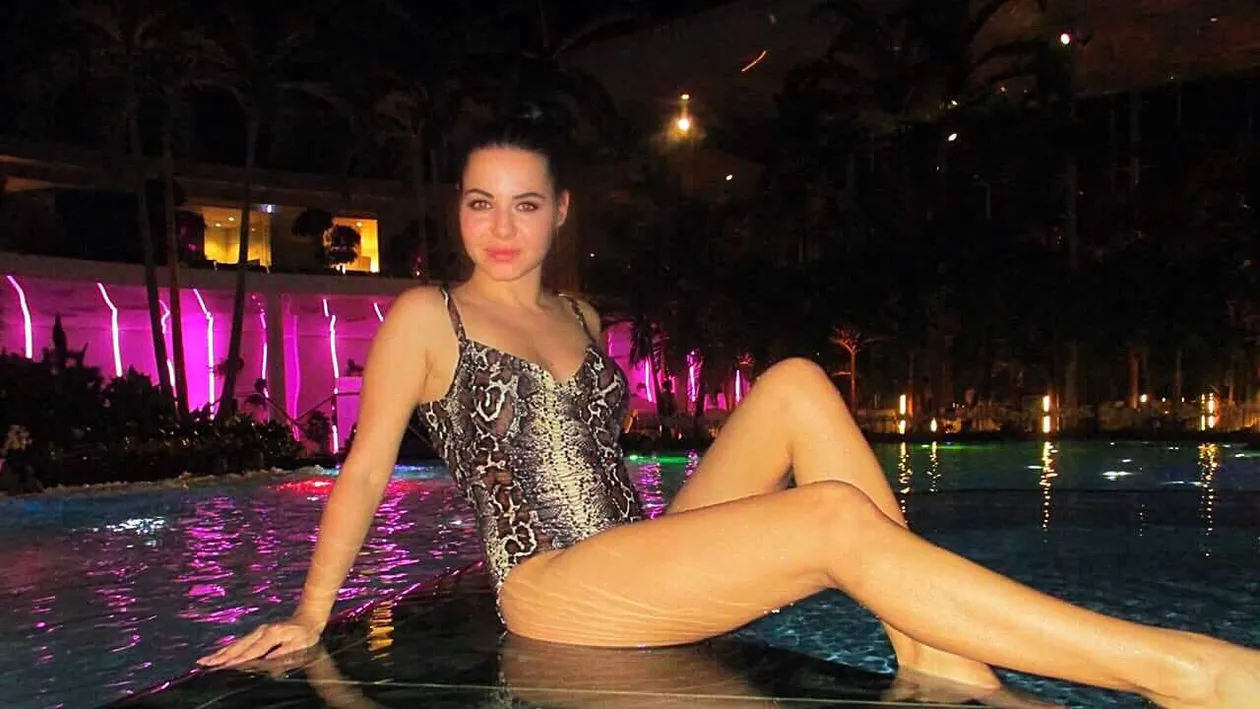 Cea mai controversată concurentă de la ”Insula Iubirii” o atacă pe Dee Dee, după ce aceasta a susţinut că a fost abandonată în spital. ”O ambiţie de...”