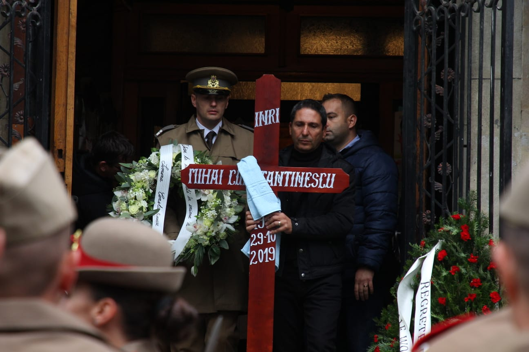 IMAGINILE DURERII. Ziua în care România își ia adio de la Mihai Constantinescu