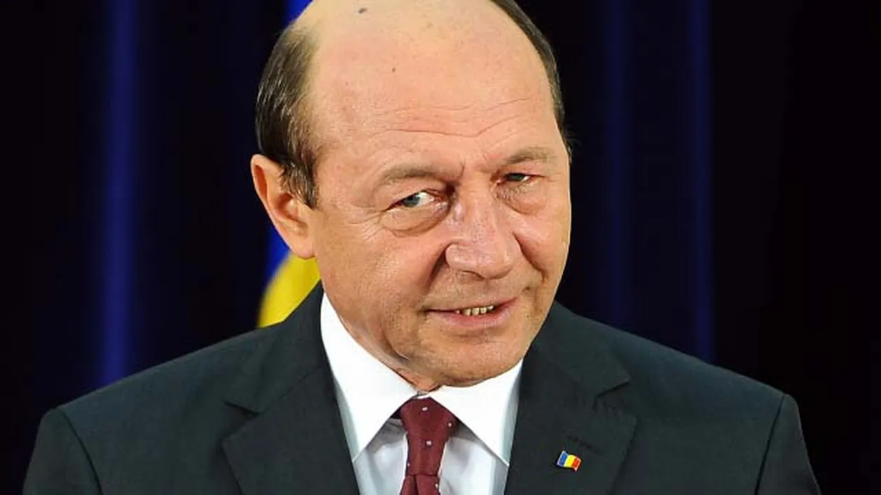Traian Basescu, amendat de CNCD pentru declaratiile privind romii nomazi, care traiesc din ce fura