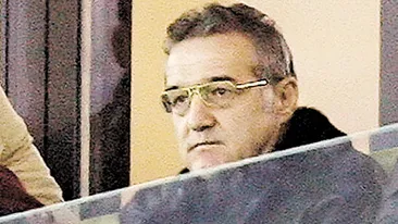Fostul team manager al Stelei a dictat introducerea lui Rusescu. Olaroiu i-a castigat meciul lui Ilie Stan