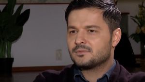 Ce rușinos! Liviu Vârciu a fost prins în flagrant de soție, când purta haine de dama: „Măi, păsărică...”
