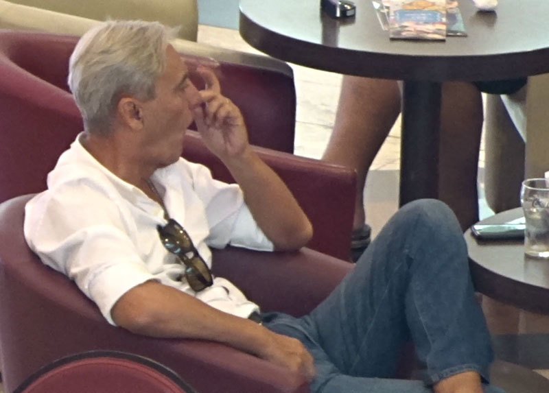 Sorin Cîrţu, căutând noi sensuri pentru joaca cu "mingiuţa"