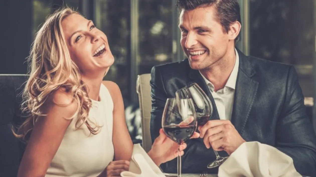 Bancul zilei | Un tip agață o bunăciune spre dimineață, în Centrul Vechi