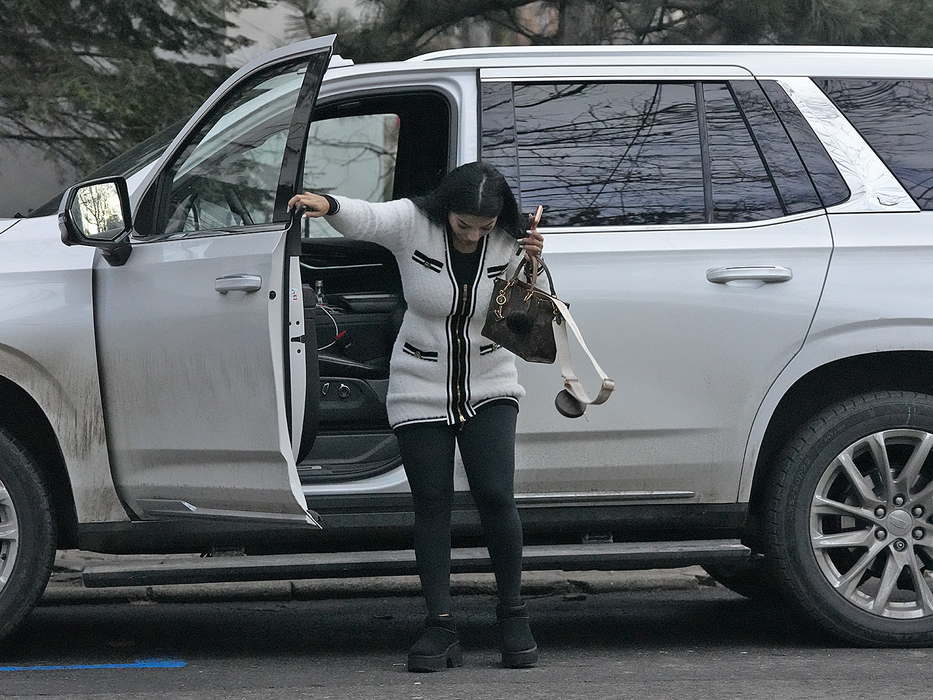 Marymar coboară din Cadillac