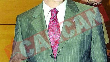 Voiculescu ii cere lui Basescu sa nu-l mai hartuiasca
