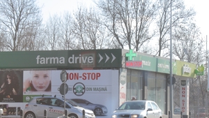 Inedit in Bucuresti! Prima si singura farmacie cu drive-in din Romania este in zona de nord din Capitala!