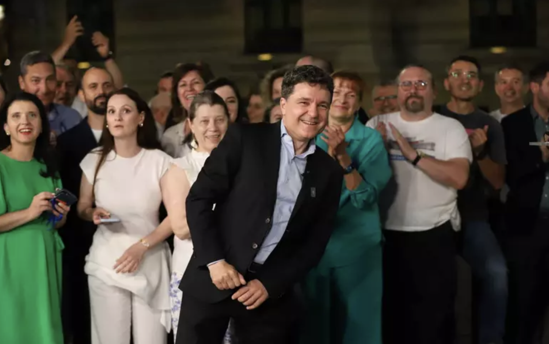 Acuzații șocante despre locuința lui Nicușor Dan: ”E o cocină acolo. Își chinuie copiii, au peste 20.000 euro pe lună”