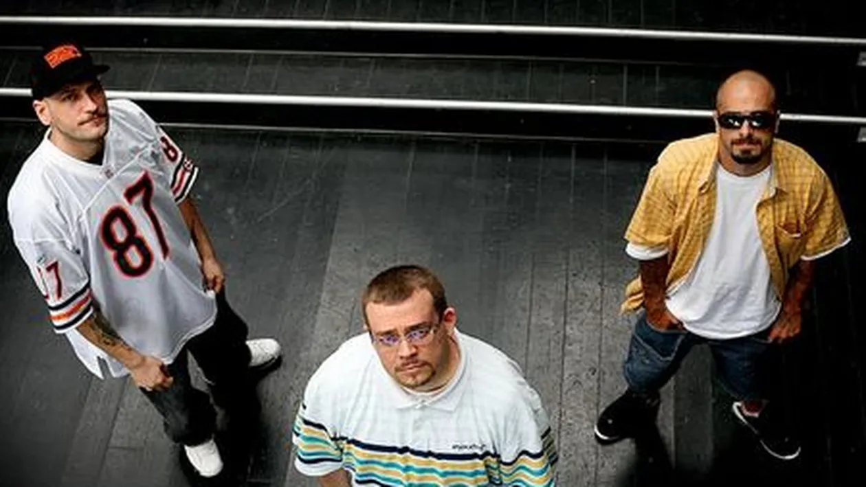 Concertele s-au rarit, dar ei stiu cum sa faca bani! Baietii rai de la BUG Mafia se vand pe magneti de frigider si odorizante auto