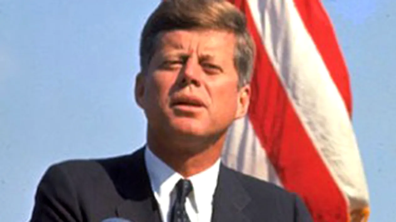 Ambulanta cu care ar fi fost transportat John F. Kennedy dupa asasinat a  fost vanduta la licitatie