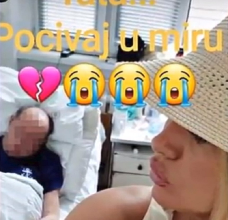 Jelica Ljubicic, selfie cu tatăl mort aflat pe patul de spital. Fanii vedetei au criticat-o dur