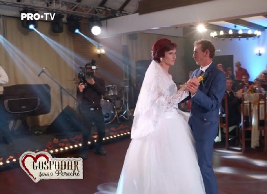 FOTO / Julieta de la „Gospodar fără pereche” nu s-a putut abţine şi i-a ordonat ASTA lui Marcel de faţă cu toţi invitaţii! Totul s-a întâmplat când era valsul mirilor