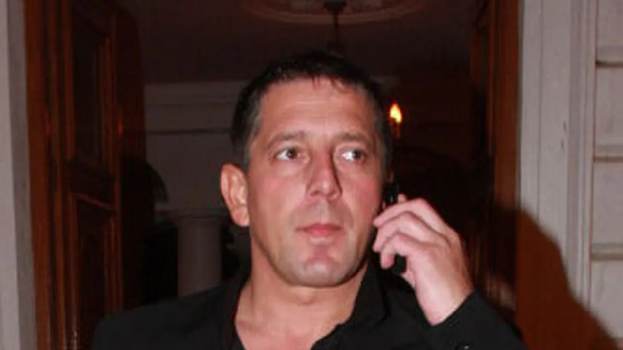 Costin Mărculescu: Oana mi-a zis ca îl iubeşte pe Pepe de moare şi că îi crapă inima în ea că a uitat-o prea repede