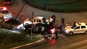 Panică la Ploieşti! Poliţia a fost alertată după ce un tânăr cu turban pe cap a scos pistolul şi a început să tragă