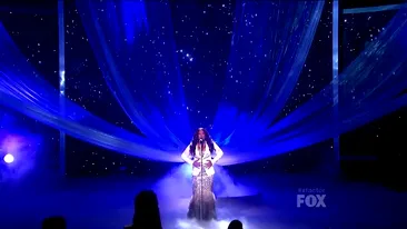 Ea e castigatoarea X Factor USA! E mult mai buna decat Beyonce si a uimit intreaga America cu vocea ei!