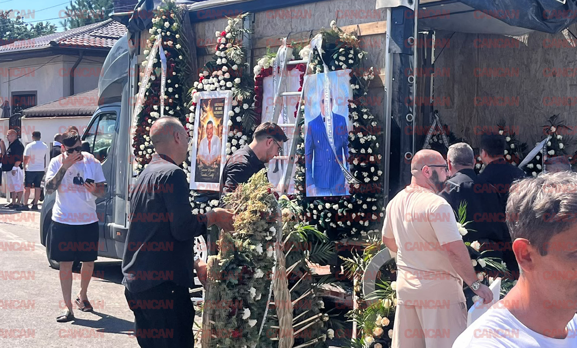 Tudor Spoitoru, condus pe ultimul drum de zeci de oameni. Gestul sfâșietor făcut de familie înaintea despărțirii definitive