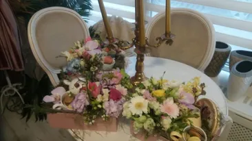 De 1 Martie, unii nu s-au uitat la bani. În Craiova, bărbaţii au scos din buzunar şi 500 de lei pentru un buchet de flori