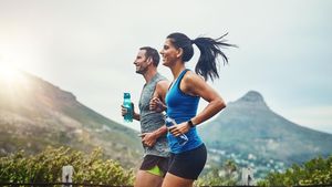 (P) Cum să-ți creezi garderoba capsulă pentru activități sportive - sfaturi pentru începători