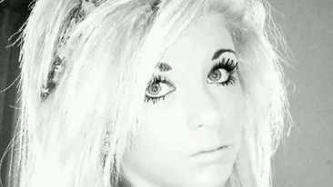 De necrezut! O adolescentă de 14 ani din Marea Britanie s-a spânzurat pentru că tatăl ei i-a confiscat telefonul!