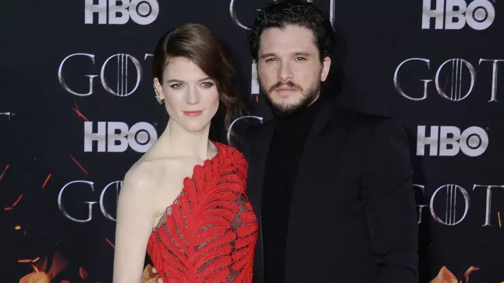 Kit Harington și Rose Leslie, părinți pentru a doua oară. Anunțul a fost făcut de Kit: „Bebelușul meu”